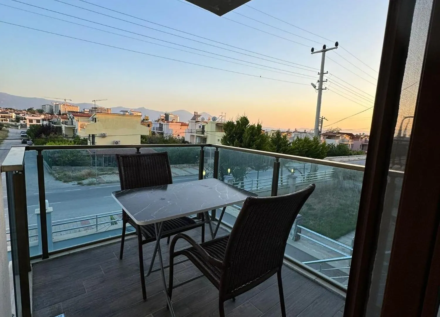 아파트호텔 Nous Boutique Hotel 쿠사다시