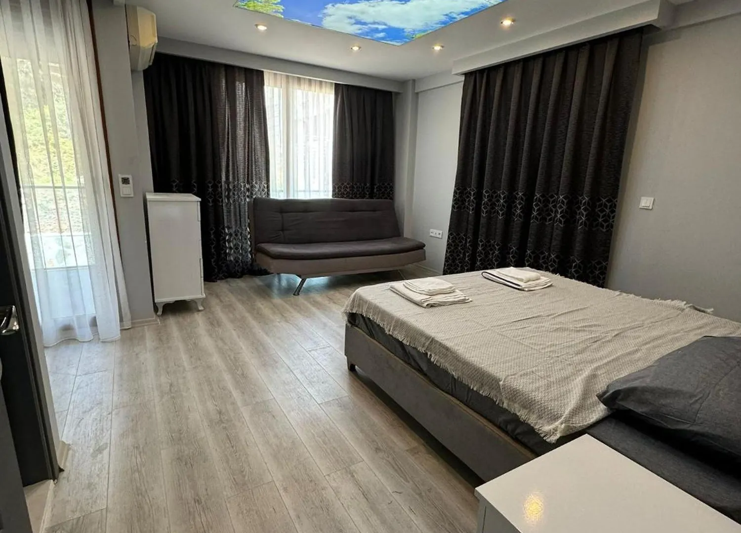 Nous Boutique Hotel 쿠사다시 0*,