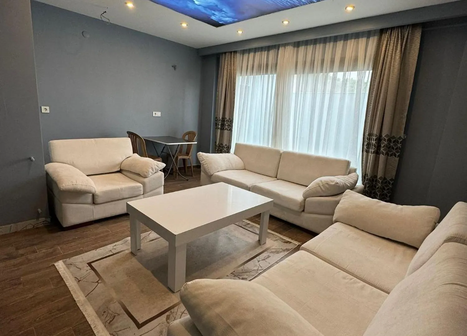 Nous Boutique Hotel 쿠사다시 아파트호텔