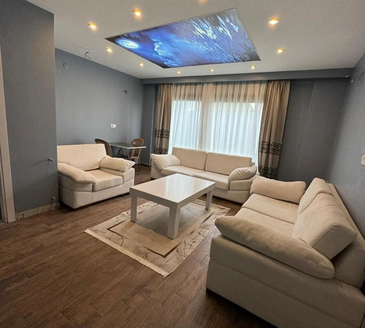 아파트호텔 Nous Boutique Hotel 쿠사다시